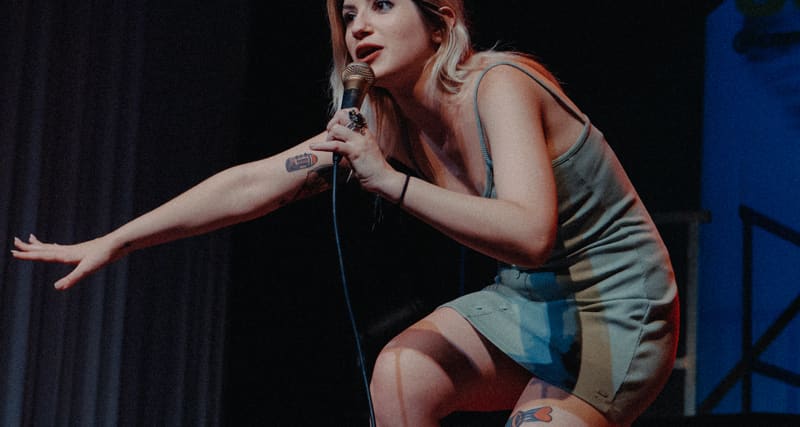 Comedy Gold Club:  diferentes cómicos y monólogos cada domingo en un comedy club - Entradas Barcelona