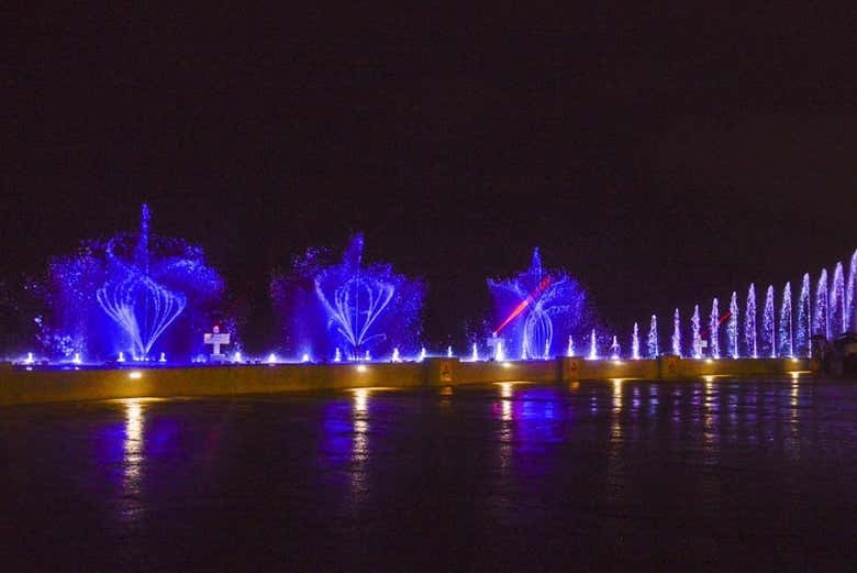 Tour nocturno por Campeche + Espectáculo de las Fuentes Marinas